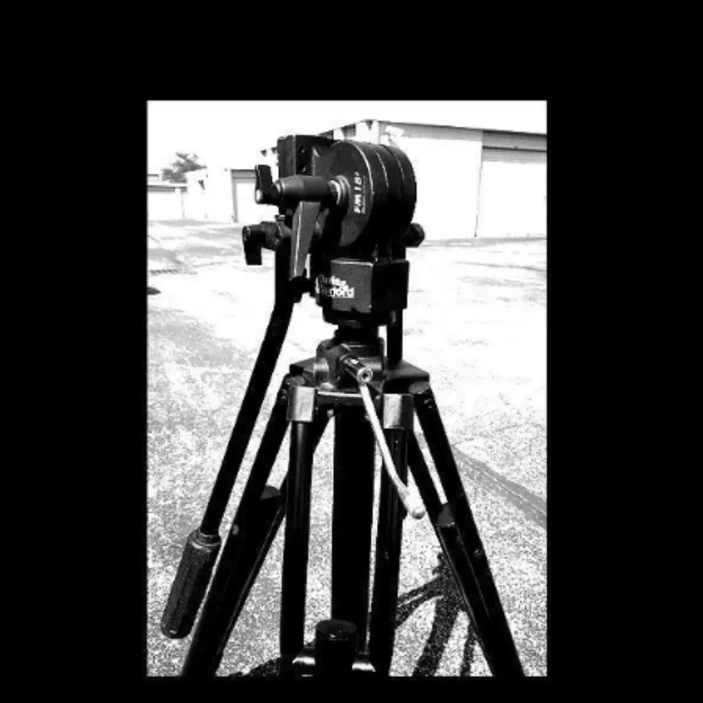 New Rare & Unique Photography/Video Rigid Sturdy Profess. Tripod With Fluid Head